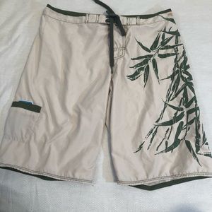 Roxy Board Shorts with waxing tool